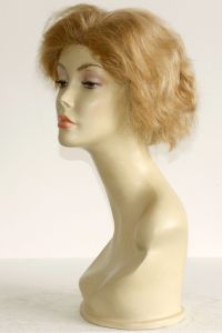 available for rent: Maryilyn Monroe's style short blonde wig in human hair